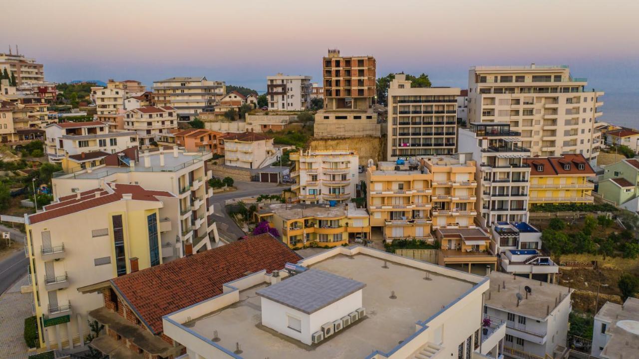 Apartments Delfin Ulcinj Exterior photo