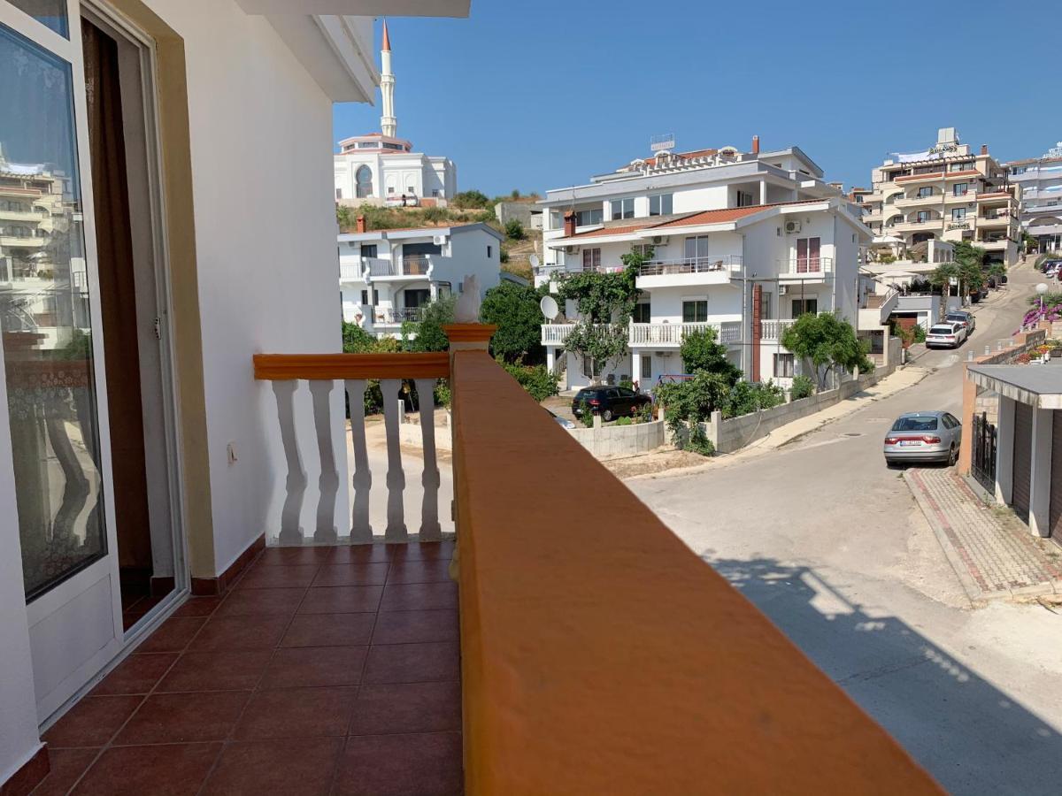 Apartments Delfin Ulcinj Exterior photo