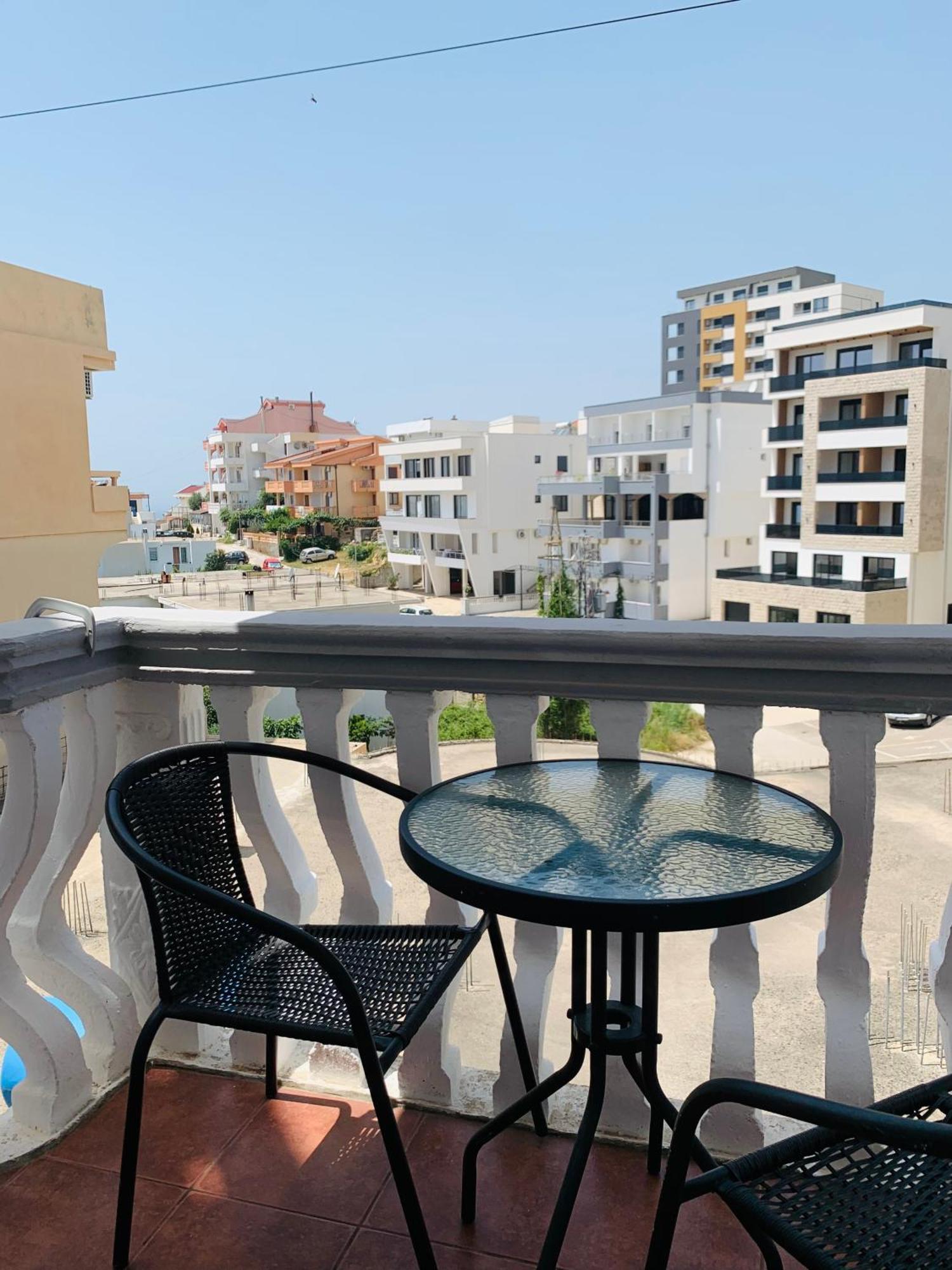 Apartments Delfin Ulcinj Exterior photo