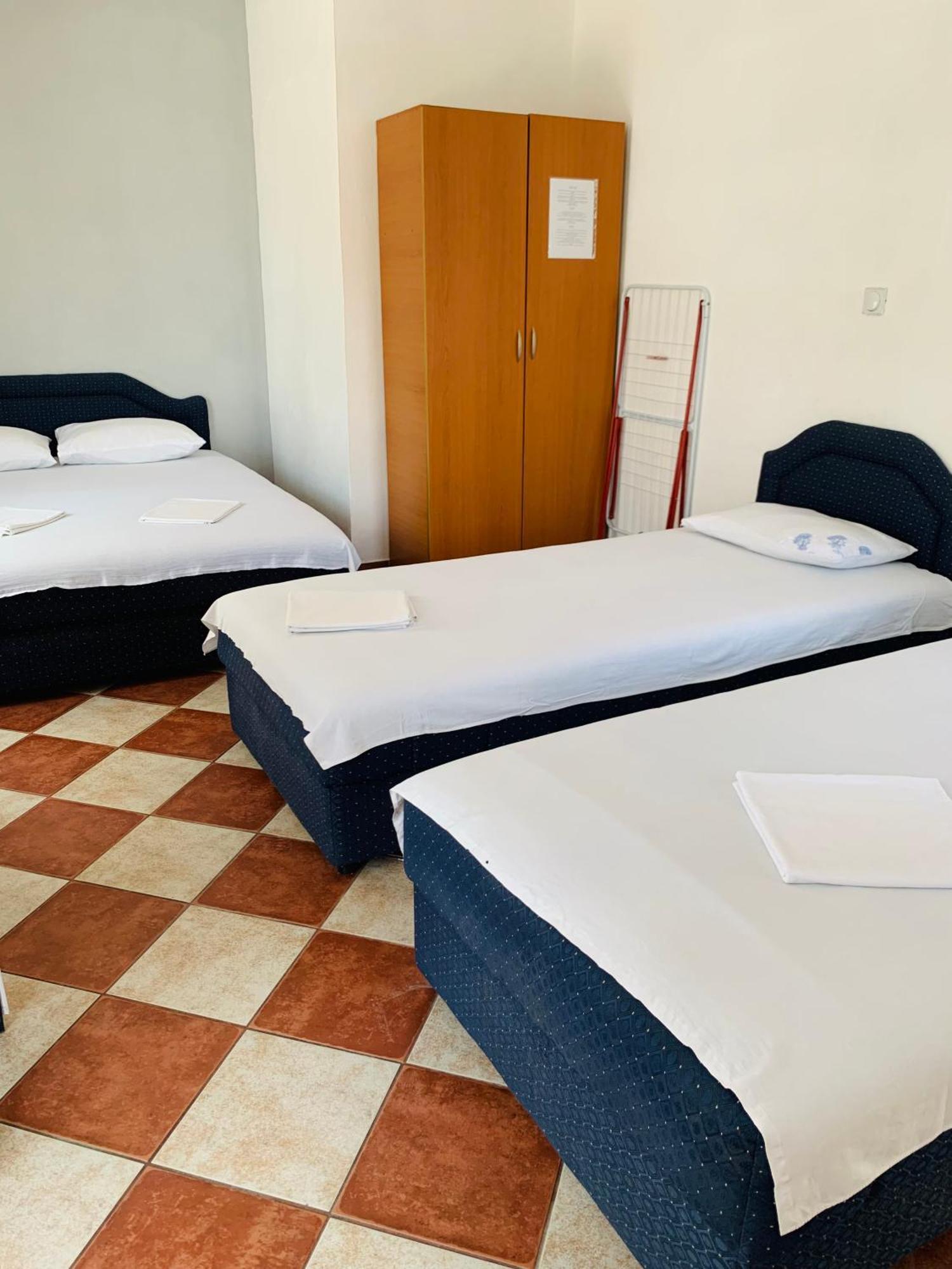 Apartments Delfin Ulcinj Exterior photo