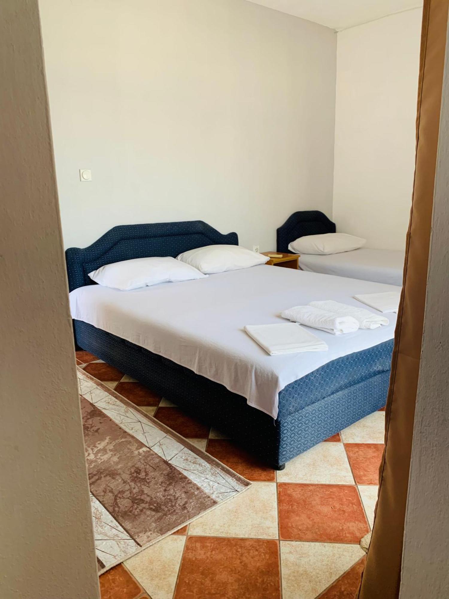 Apartments Delfin Ulcinj Exterior photo