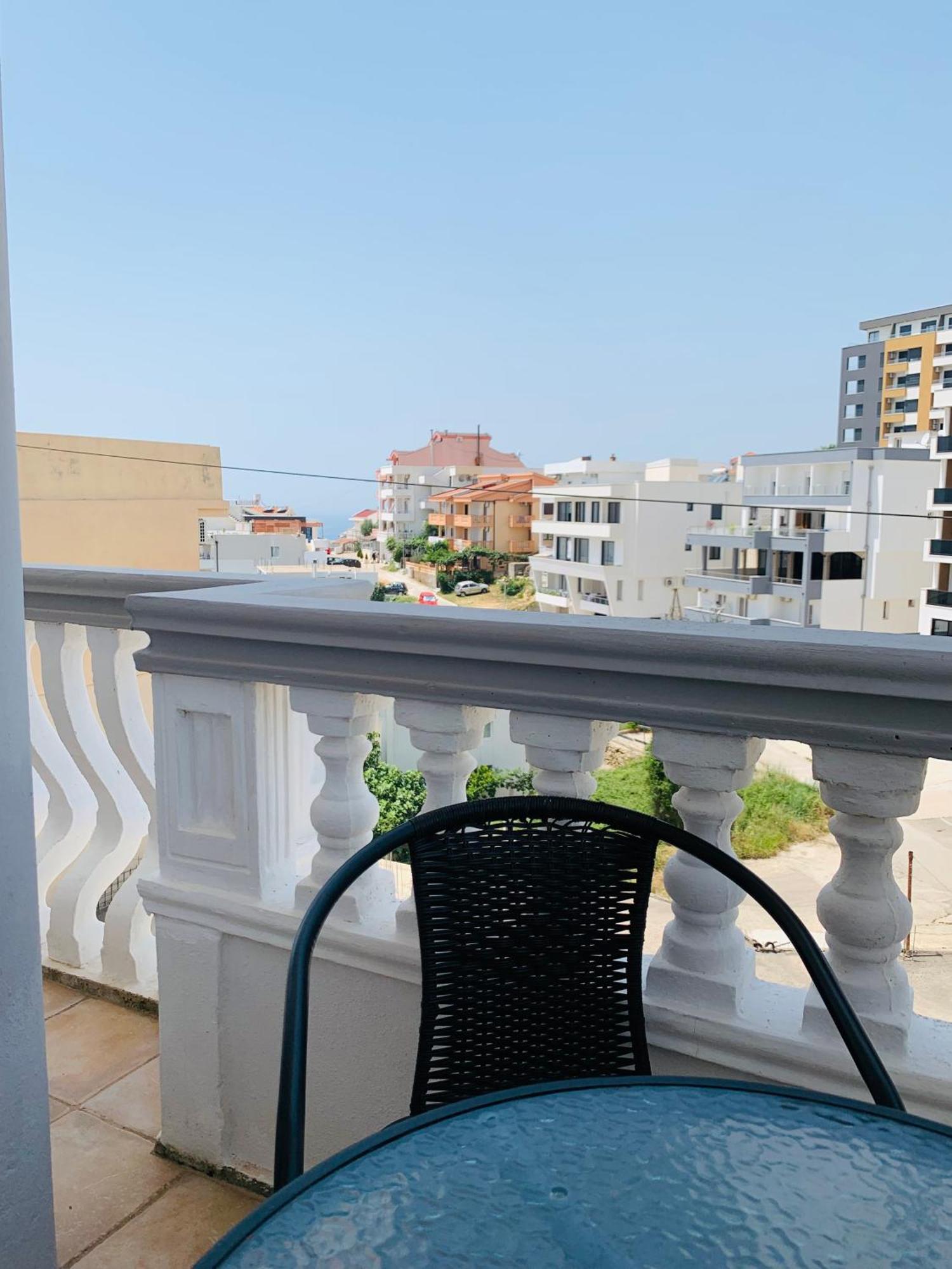 Apartments Delfin Ulcinj Exterior photo