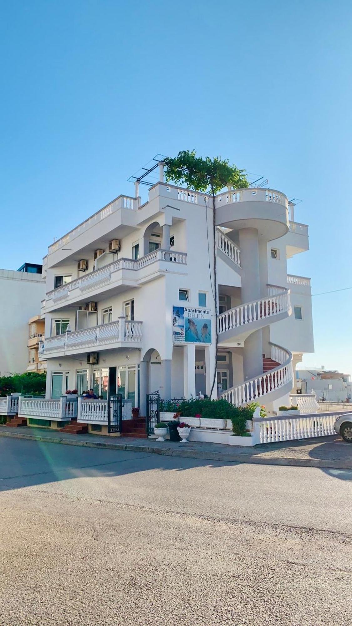 Apartments Delfin Ulcinj Exterior photo