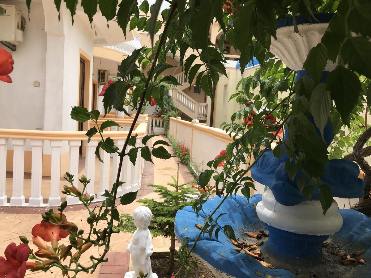 Apartments Delfin Ulcinj Exterior photo