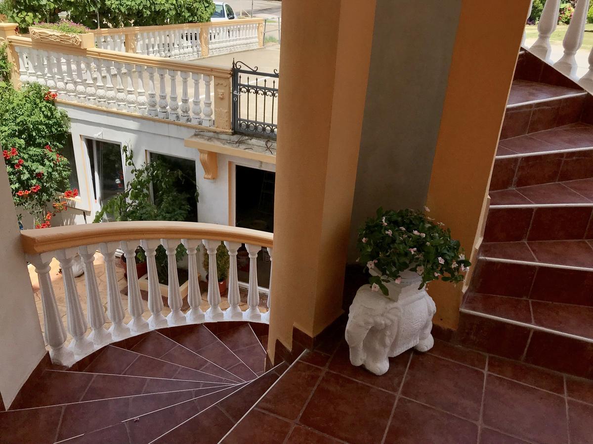 Apartments Delfin Ulcinj Exterior photo