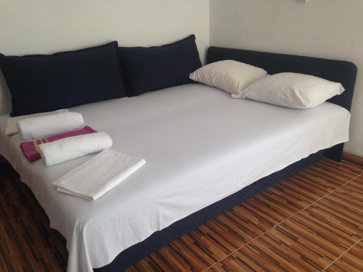 Apartments Delfin Ulcinj Exterior photo